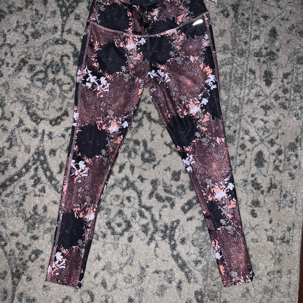 Brand New!! Pattern Leggings